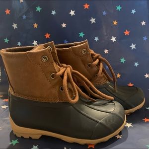 Toddler Boy Sperry Duck 🦆 Boot…. Perfect for Fall 🍂🍁